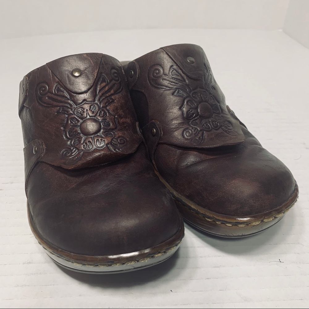 Born Leather tooled sliders
